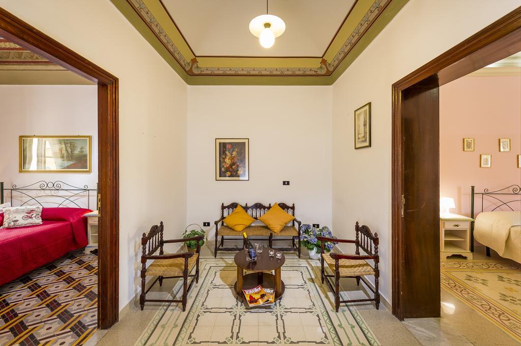 Hotel Agli Affreschi Castellammare del Golfo Exterior foto